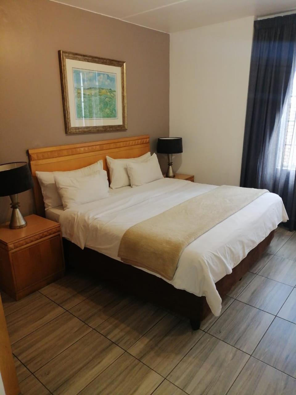 אידנווייל Airport Inn And Suites מראה חיצוני תמונה